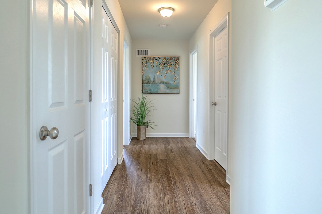 170 cedarlyn Drive hallway view